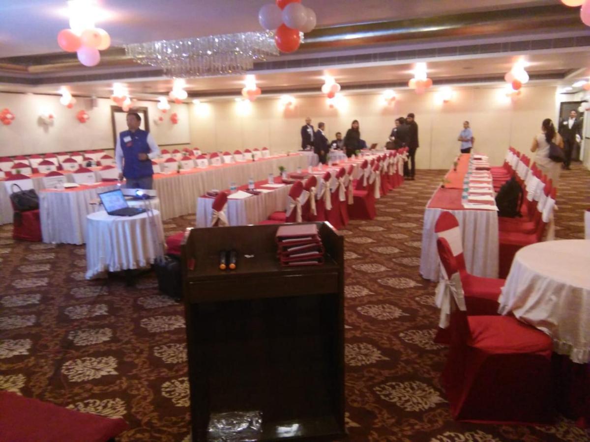 The Fern Residency Rajkot Hotel Екстериор снимка