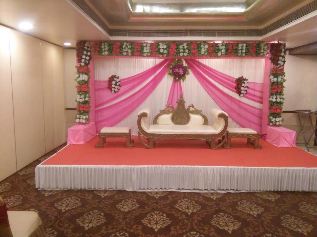 The Fern Residency Rajkot Hotel Екстериор снимка