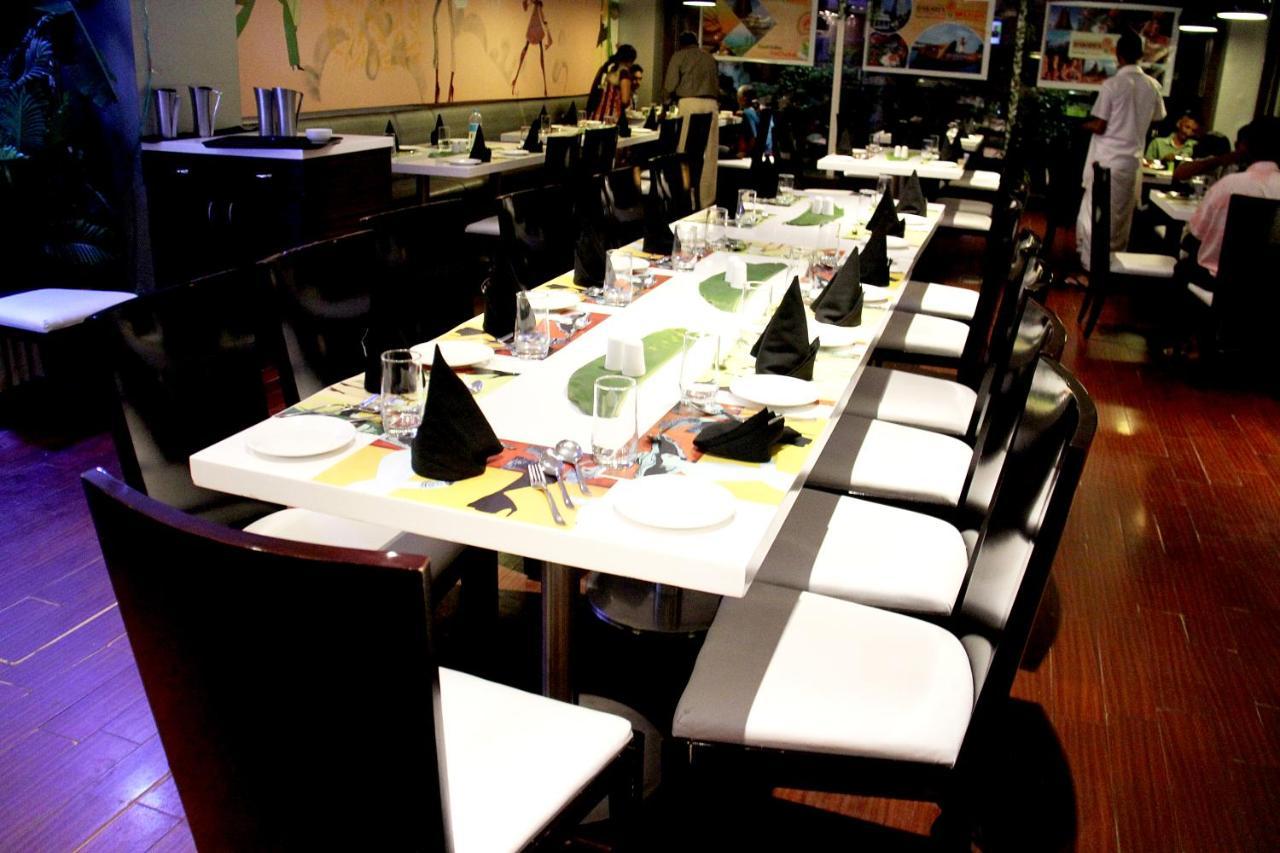 The Fern Residency Rajkot Hotel Екстериор снимка