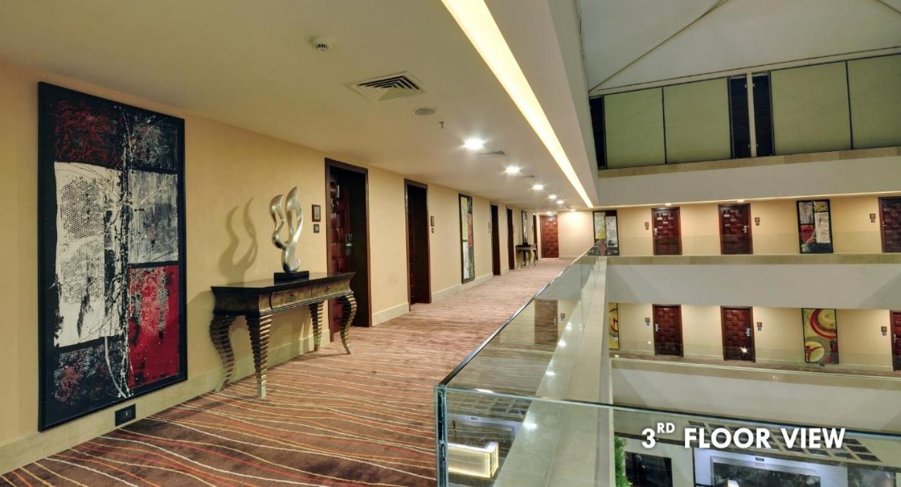 The Fern Residency Rajkot Hotel Екстериор снимка
