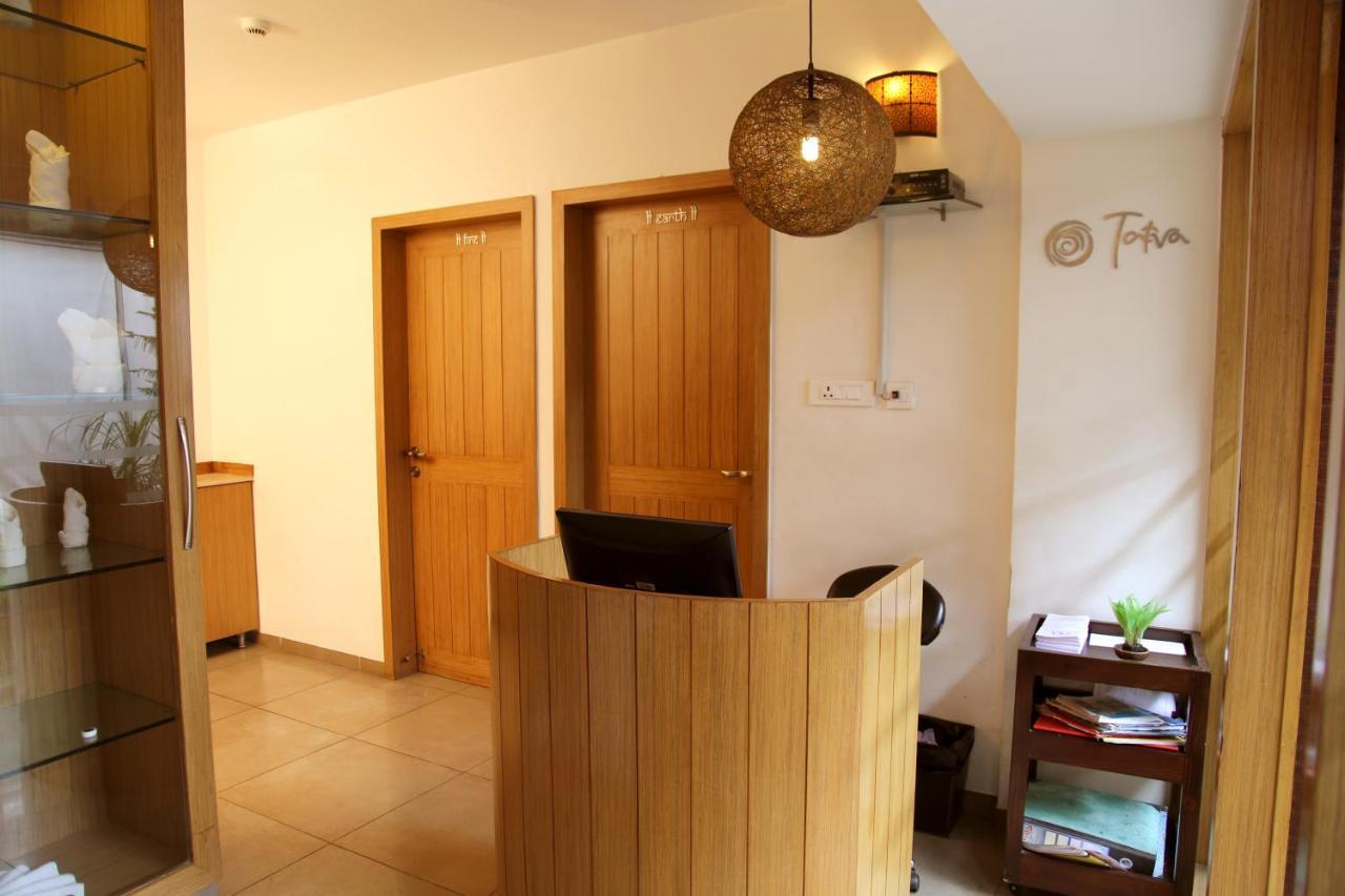 The Fern Residency Rajkot Hotel Екстериор снимка