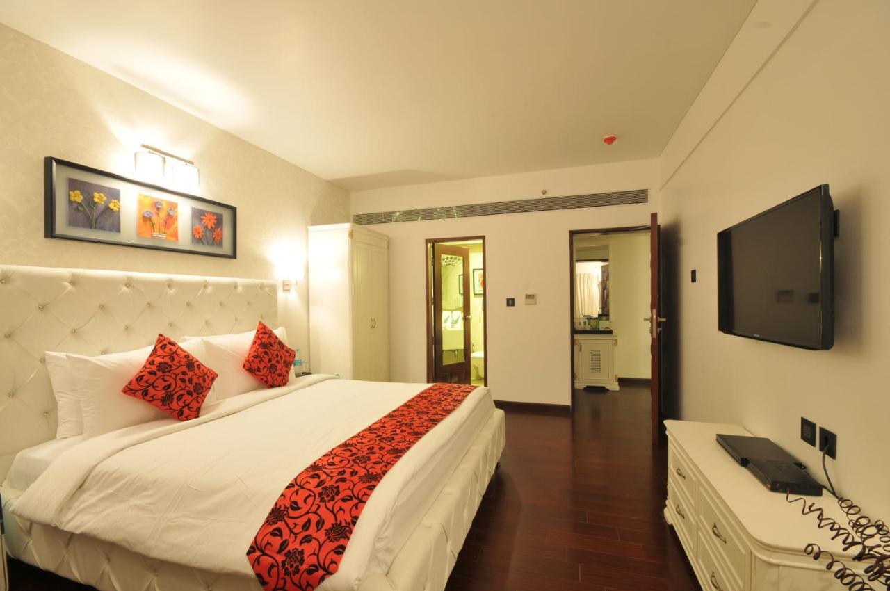 The Fern Residency Rajkot Hotel Екстериор снимка