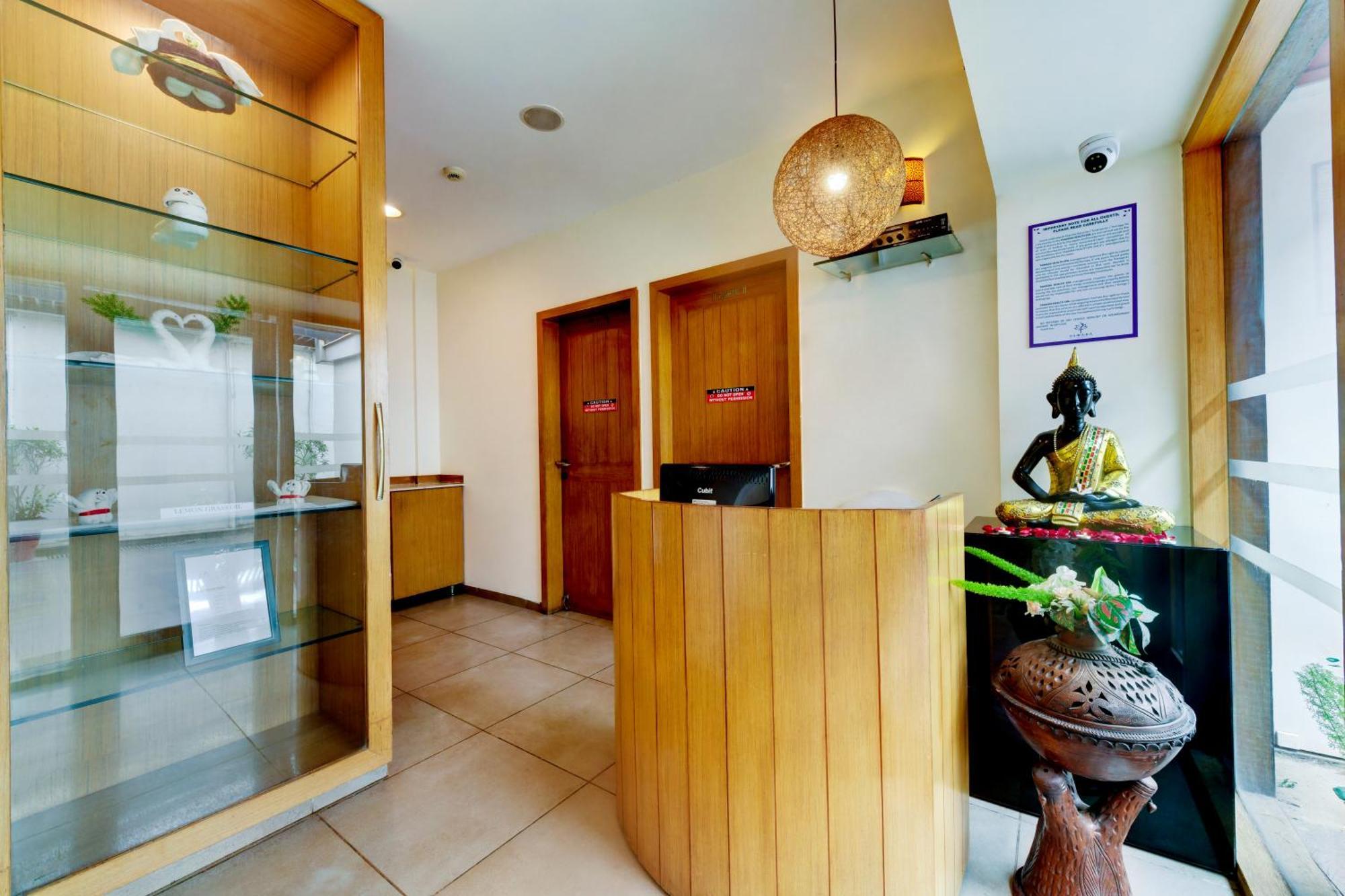The Fern Residency Rajkot Hotel Екстериор снимка