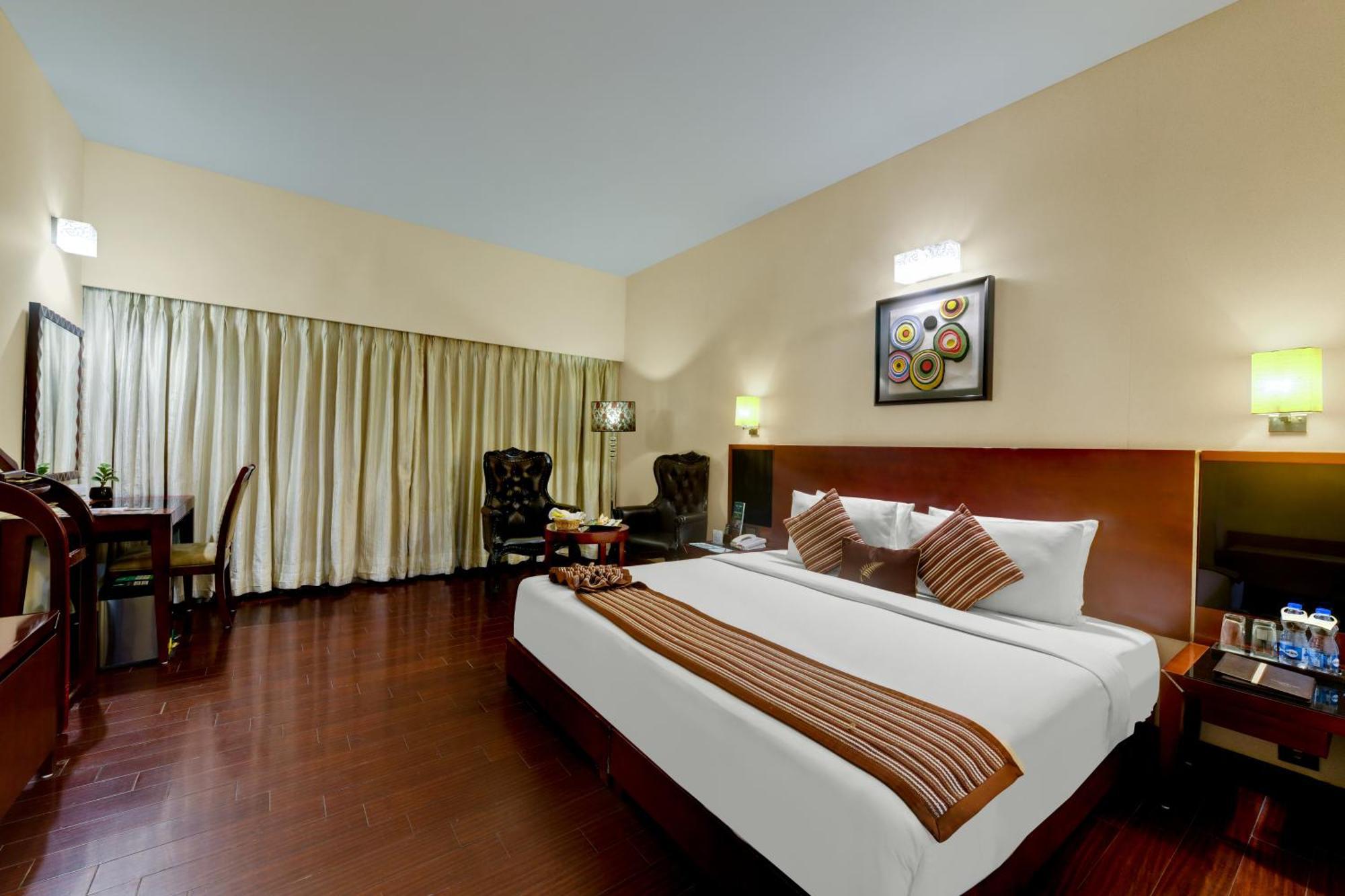 The Fern Residency Rajkot Hotel Екстериор снимка