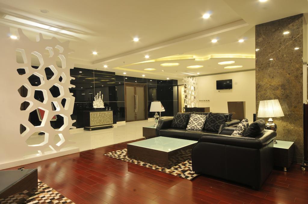 The Fern Residency Rajkot Hotel Екстериор снимка